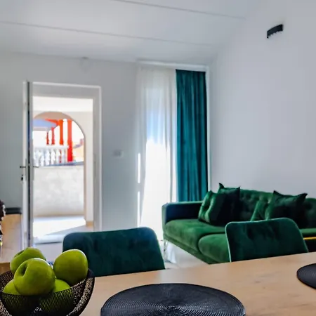 Stylish House Aurora Apartmán *