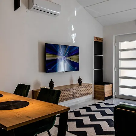 Stylish House Aurora Apartment Pula