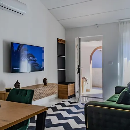 Apartment Stylish House Aurora