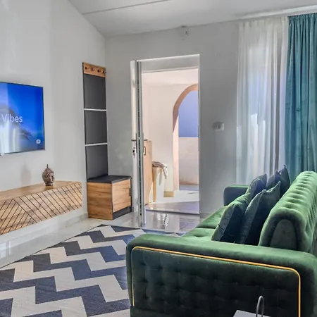 Stylish House Aurora *