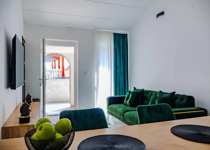 Stylish House Aurora 公寓 *